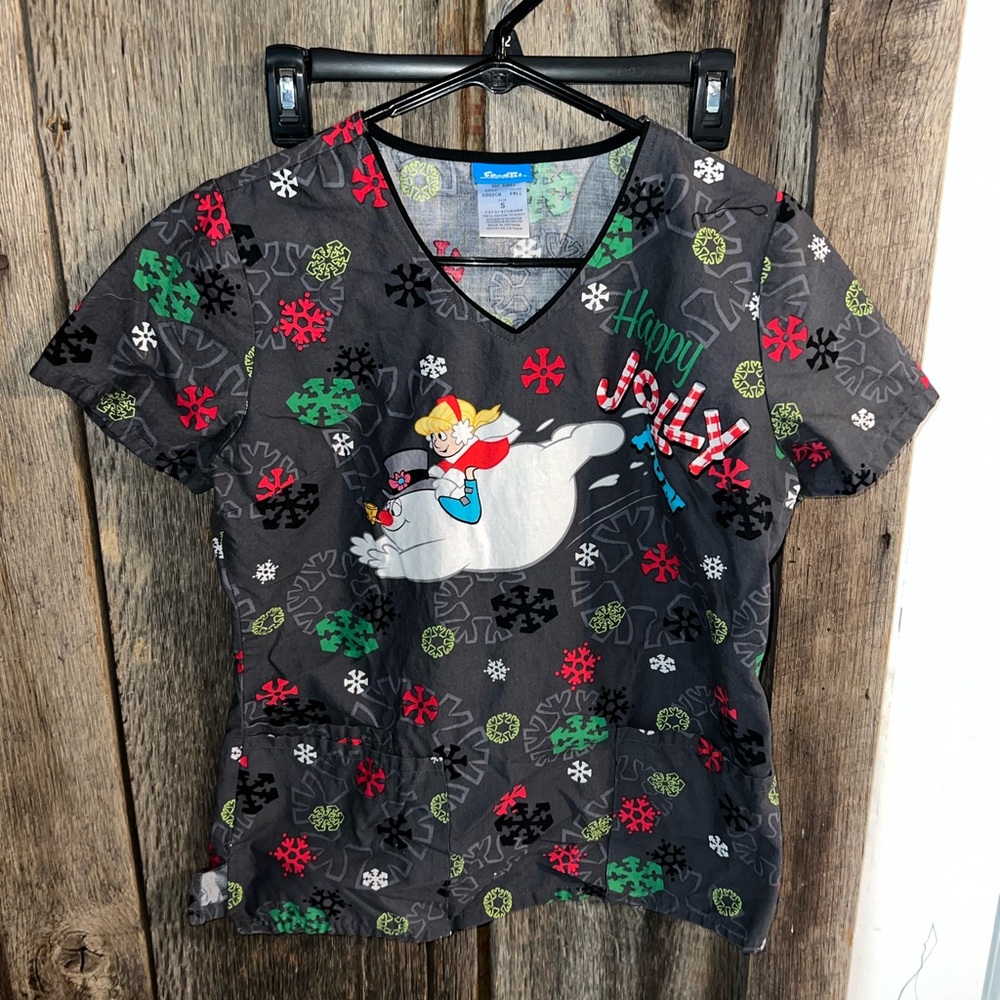 FROSTY THE SNOWMAN Holiday Print Scrub Top